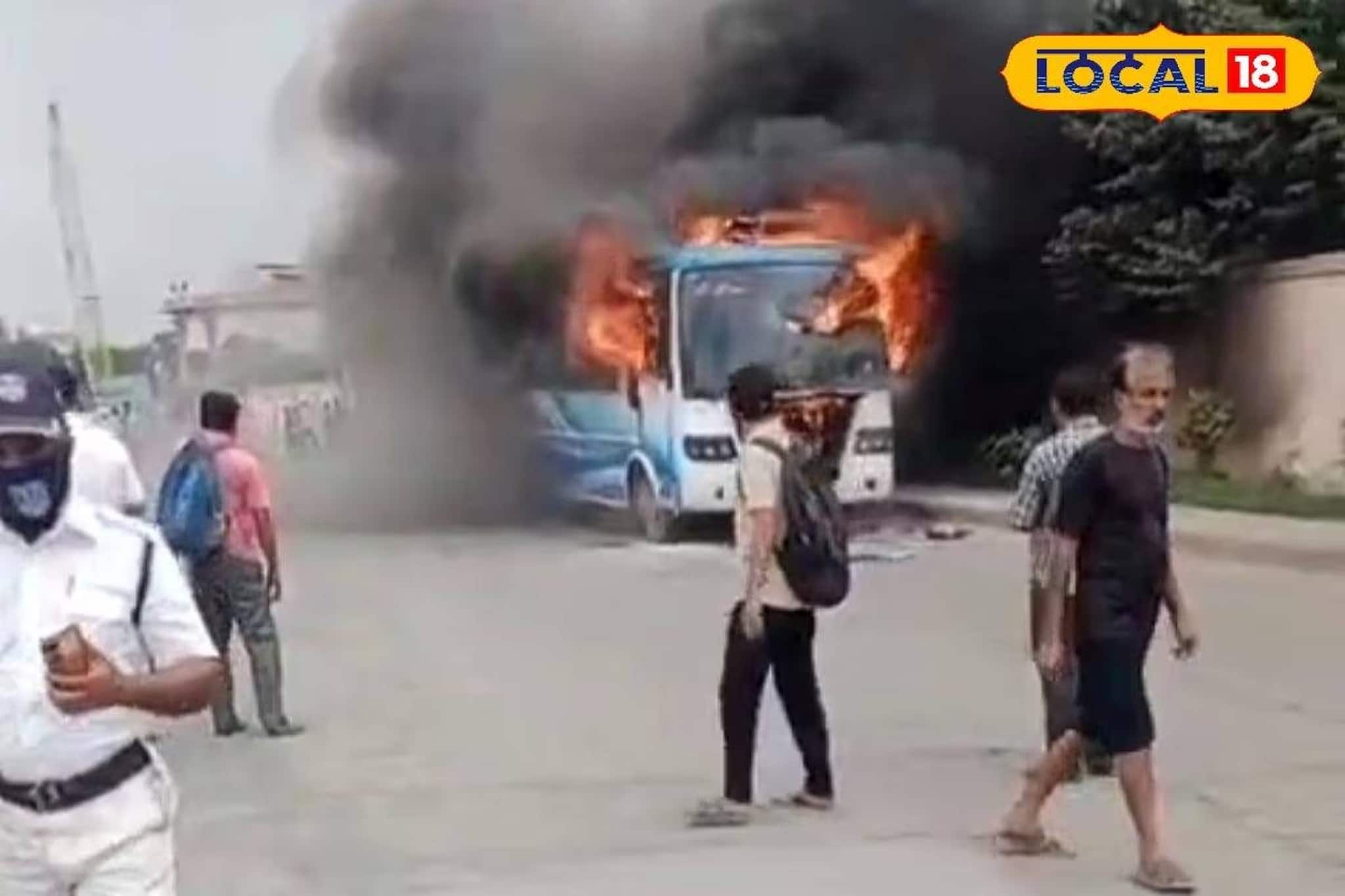 চলন্ত বাসে আগুন! এয়ারপোর্টের সামনেই বড় দুর্ঘটনা, চালকের 'বুদ্ধি'তে রক্ষা পেলেন যাত্রীরা