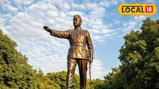 ২৬ ফুটের নেতাজি মূর্তি