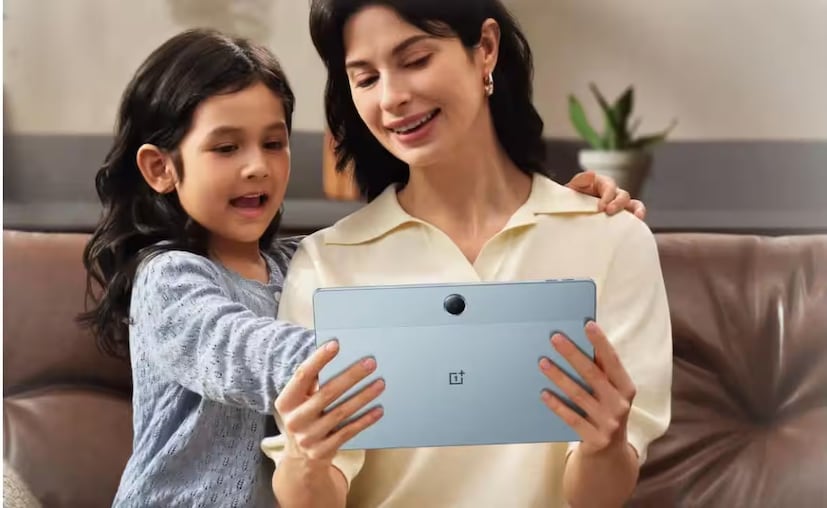 OnePlus Pad Lite ১ অগাস্ট, ২০২৫ থেকে কেনার জন্য পাওয়া যাচ্ছে। এই ট্যাবলেটটি Amazon, Flipkart, OnePlus ওয়েবসাইটে পাওয়া যাচ্ছে। এছাড়াও, এটি অন্যান্য খুচরো দোকান থেকেও কেনা যাবে।