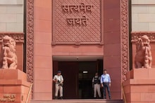 Parliament: শীতকালীন অধিবেশনের আগে আজ সংসদে সর্বদলীয় বৈঠক! 'ঝড়' তোলার অপেক্ষায় তৃণমূল