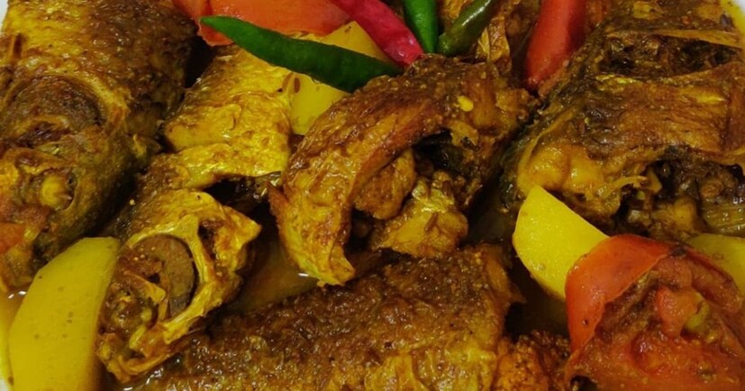 এই মাছ ভাজা খেতে দারুণ। জেলেদের মতে, ভাজা কুমুলা মাছ এই মাছের তরকারির চেয়েও সুস্বাদু বলে মনে করা হয়।
