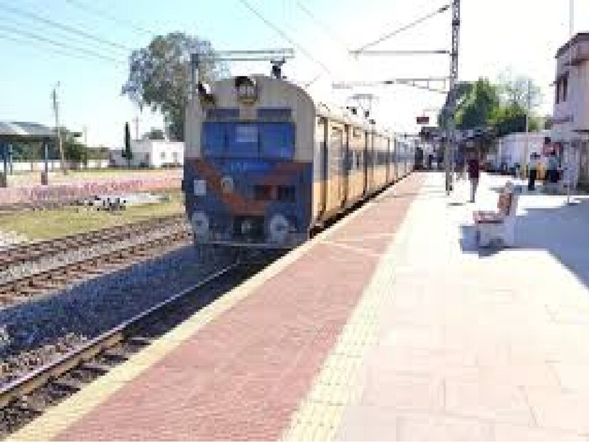 আজ ৬ অক্টোবর ও আগামী ৮,১০,১১ ও ১২ অক্টোবর বাতিল থাকবে ৬৮০৭৭/৬৮০৭৮ আদ্রা-ভাগা-আদ্রা মেমু প্যাসেঞ্জার। আগামী ১২ অক্টোবর বাতিল থাকবে ৬৮০৪৬/৬৮০৪৫ আসানসোল-আদ্রা-আসানসোল মেমু প্যাসেঞ্জার।  বাতিল থাকবে ৬৮০৫৩/৬৮০৫৪ আদ্রা-বরাভূম-আদ্রা মেমু প্যাসেঞ্জার।