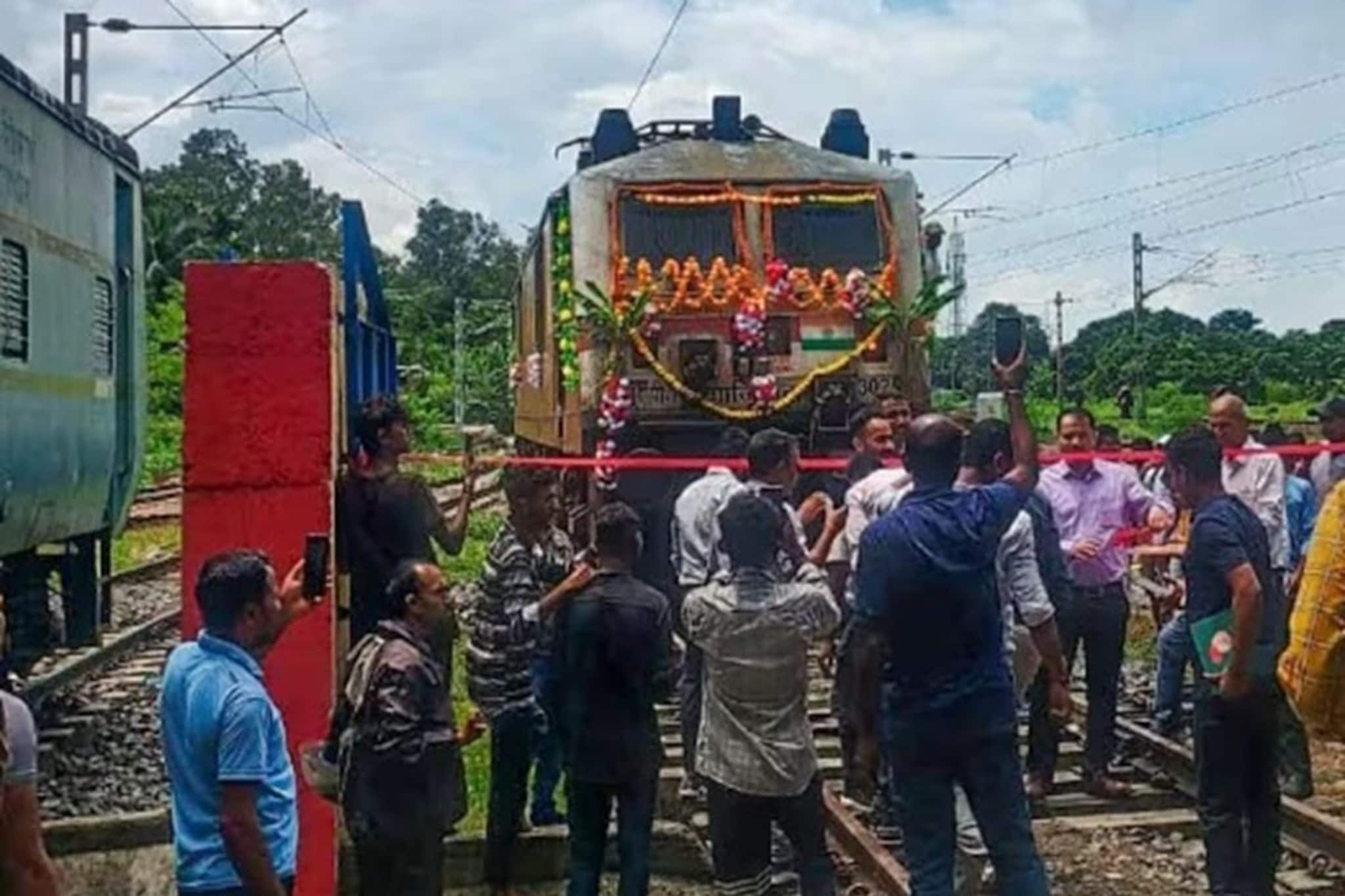 দ্রুত বদলাচ্ছে নিউ জলপাইগুড়ি রেল স্টেশন, রেল পরিচালনায় আসবে আরও গতি