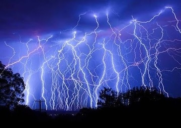 টুপটাপ নয়,ঝমঝমে বৃষ্টি!জীবন জেরবার, টানা দুর্যোগের পূর্বাভাস! একাধিক জেলায় হলুদ সতর্কতা টুপটাপ নয়,ঝমঝমে বৃষ্টি!জীবন জেরবার, টানা দুর্যোগের পূর্বাভাস! একাধিক জেলায় হলুদ সতর্কতা