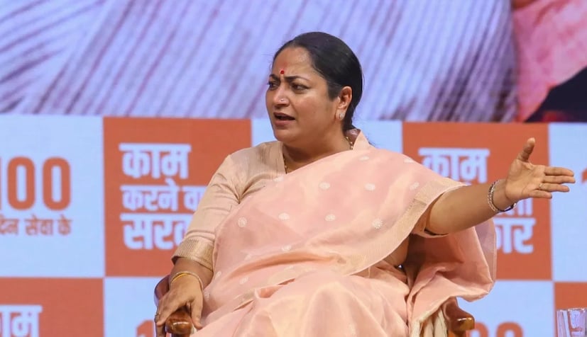 মুখ্যমন্ত্রীর নিরাপত্তার দ্বিতীয় স্তর হল মধ্যম কর্ডন, যেখানে ৪ থেকে ৬ জন সৈন্য দূরত্বে থেকে নিরাপত্তা বৃত্তকে শক্তিশালী করে। এই নিরাপত্তা কর্মীরা ভিড় পরিচালনা করেন এবং সন্দেহজনক ব্যক্তিদের থামানোর জন্য কাজ করে।