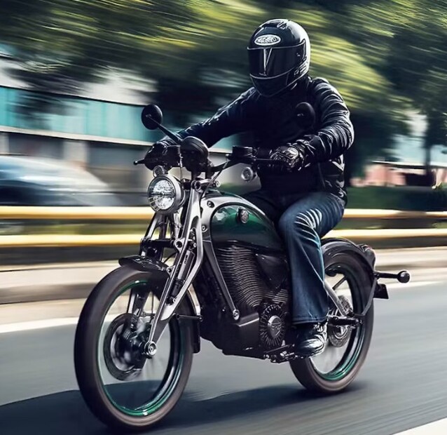 আর এটি Triumph-এর নতুন লঞ্চ হওয়া Thruxton 400-র সঙ্গে জোর টক্কর দেবে। আগের আপডেটের সঙ্গে একাধিক স্পাই শট থেকে জানা গিয়েছে যে, নতুন কাফে রেসার ডিজাইনকে সাপোর্ট করার জন্য ভার্সেটাইল বা বহুমুখী 450 cc আর্কিটেকচার গ্রহণ করা হয়েছে। Royal Enfield নিজেদের Bullet-এর বড় ভাই হিসেবে একটি গাড়ির ভিত্তিপ্রস্তর স্থাপন করছে বলে মনে করা হচ্ছে। এর নাম Bullet 650 Twin। এর ট্রেডমার্কের জন্য নাম ফাইল করা হয়েছে। বর্তমানে Bullet 350 এই ব্র্যান্ডের সবথেকে সাশ্রয়ী বাইক। তবে নতুন ট্যুইন-সিলিন্ডার ভ্যারিয়েন্ট পারফরম্যান্স আরও জোরদার করবে বলে আশা। দাম এবং হায়ারার্কির দিক থেকে Classic 650 Twin-এর আওতায় এটি থাকবে। 