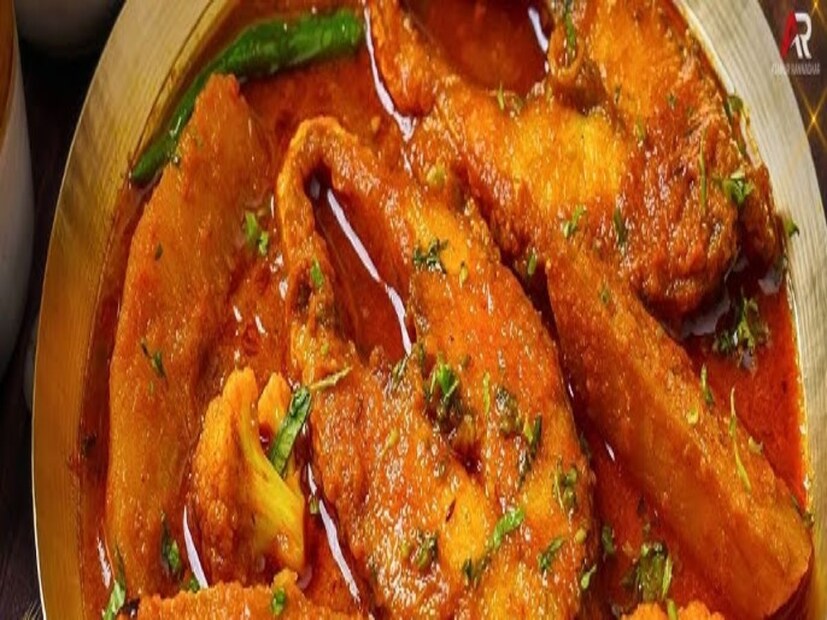 এমনকি স্বাস্থ্যের জন্য মাছ খাওয়ার পরামর্শ দেন চিকিৎসকেরাও। প্রতিদিন পাতে মাছ রাখলে দূরে রাখা যায় আরও অনেক সমস্যা।