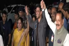 গর্বের মুহূর্ত! ভোরবেলায় বিরাট উদযাপন! মহাকাশ থেকে ফিরলেন শুভাংশু শুক্লা