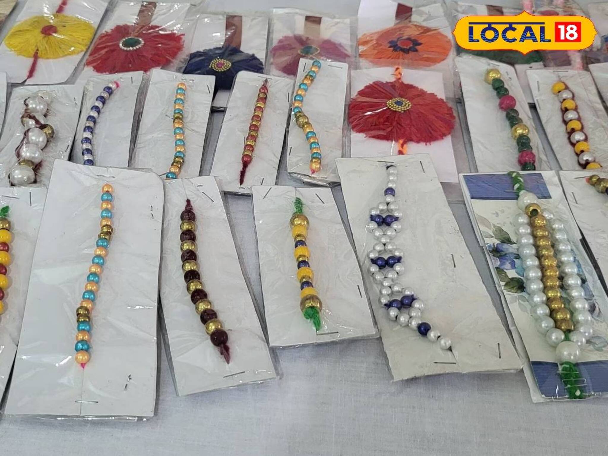 সুতো, পুঁতি দিয়েই অসামান্য কাজ! বিশেষভাবে সক্ষম এই পড়ুয়াদের 'ট্যালেন্ট' দেখলে বাহবা দেবেন