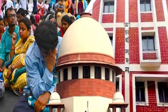 'ওরা যেন কেউ চাকরি না পায়!' এসএসসি মামলায় রাজ্যকে কড়া নির্দেশ সুপ্রিম কোর্টের!