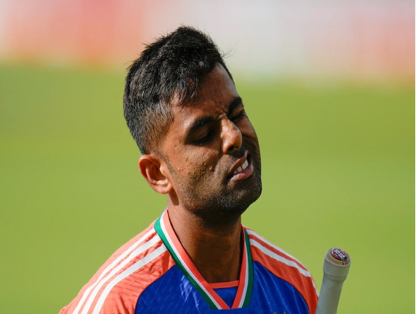 সর্বভারতীয় সংবাদ মাধ্যমের প্রতিবেদন অনুসারে, এশিয়া কাপ ২০২৫-এর জন্য ভারতীয় ক্রিকেট দলের নির্বাচন হবে ১৯ অগাস্ট৷ এই নির্বাচনের আসর বসবে মুম্বইয়ে বিসিসিআইয়ের সদর দফতরে৷ ভারতের টি-টোয়েন্টি অধিনায়ক সূর্যকুমার যাদব নির্বাচন সভায় যোগ দিতে বেঙ্গালুরু থেকে মুম্বই যাবেন। সূর্যকুমার বর্তমানে বিসিসিআই সেন্টার অফ এক্সিলেন্সে আছেন যেখানে তিনি স্পোর্টস হার্নিয়া অস্ত্রোপচারের পর রিহ্যাবের  জন্য  রয়েছেন।