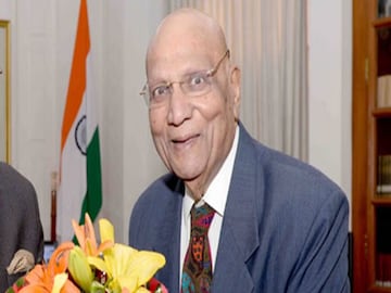 প্রয়াত স্বরাজ পল