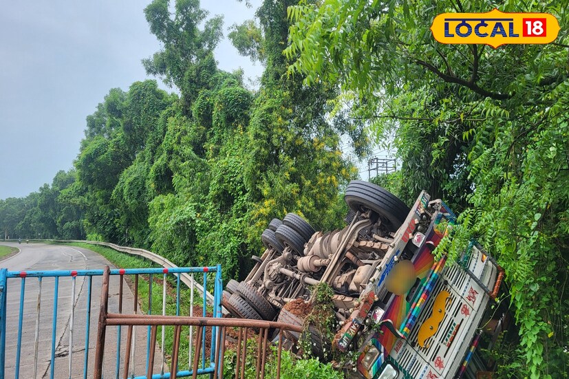 যদিও এই ঘটনার পর বৃক্ষছেদন নিয়ে প্রশ্ন তুলেছেন পরিবেশপ্রেমীরা। পরিবেশপ্রেমী ববিতা সিং বলেন, জাতীয় সড়কের ধারে থাকা একটি সামান্য সরু গাছ এদিনের এই বড় ঘটনা এড়িয়ে দিয়েছে। একদিকে যেমন বড় দুর্ঘটনা এড়িয়েছে সামান্য একটি গাছ, তেমনই জাতীয় সড়ক ভাঙন রোধেও সহযোগিতা করে এই গাছগুলো। প্রশাসনের আরও তৎপরতার সঙ্গে জাতীয় সড়কের ধারে বৃক্ষরোপণ করা উচিত।<br />(তথ্য ও ছবি: রঞ্জন চন্দ)
