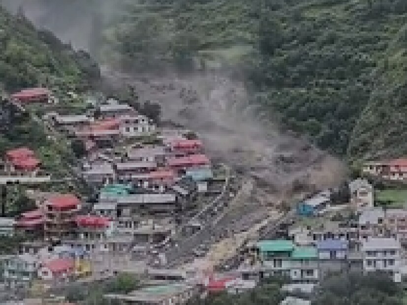 সেনাবাহিনী দ্রুত ঘটনাস্থলে ১৫০ জন কর্মী মোতায়েন করেছে এবং ১০ মিনিটের মধ্যে উদ্ধার কার্যক্রম শুরু করেছে। মঙ্গলবার দুপুর ১:৪৫ টার দিকে এই ঘটনা ঘটে বলে জানিয়েছে ভারতীয় সেনাবাহিনী জানিয়েছে। এখনও আটকে থাকা ব্যক্তিদের উদ্ধারকাজ করছে ভারতীয় সেনা।