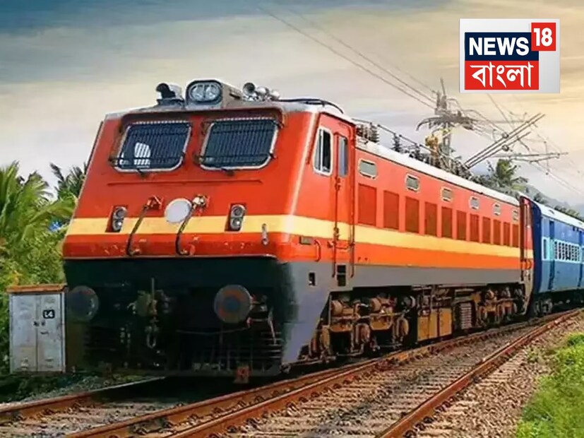 রেল যাত্রা অত্যন্ত সুখকর অভিজ্ঞতা তো বটেই, তবে রেল যাত্রায় ভয়ঙ্কর দুর্ঘটনাও আখছাড় ঘটে৷ যে কোনও দুর্ঘটনা ঘটলে সবসময়েই আঙুল ওঠে ভারতীয় রেলের উপরে৷ তবে রেলের আধিকারিকরা জানাচ্ছেন, রেল এবং রেলযাত্রীদের সুরক্ষা দিতে তাঁরা সবসময় অতন্ত্র প্রহরা দিয়ে থাকেন৷ 
