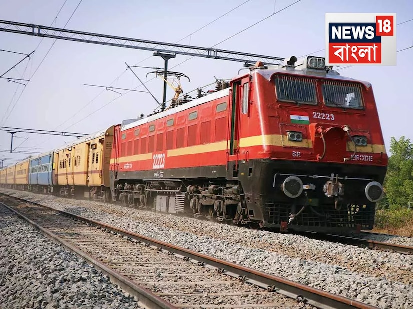  পরিস্থিতি জানতে পেরেই হরিদ্বার স্টেশনে আটকে দেওয়া হয় তিনটি যাত্রিবাহী ট্রেন৷ ১২৩৬৯, ১২৩৭০ এবং ১২০৫৫৷ 