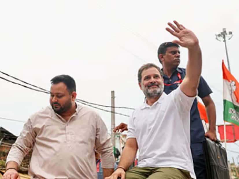 দোকানের মালিক জানান, ইতিমধ্যেই সেখানে রাহুল ও তেজস্বীকে দেখার জন্য লোকজন জড়ো হতে শুরু করে৷ ভিড় জড়ো  হয়ে যায় ধাবার সামনে৷ সেই কারণে, চা জলখাবারের জন্য ১০০ টাকা বিল হলেও রাহুল ধাবার মালিকের হাতে ১০০০ টাকা দিয়ে চলে যান৷ তবে এই বিষয়টি তাঁকে অবাক করেনি...ধাবার মালিক জানিয়েছেন,  তাঁর ভাল লেগেছে অন্য একটি  বিষয়৷