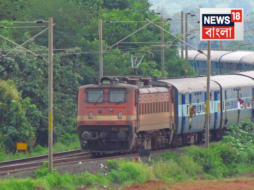 ডাস্টবিনের ভিতরে গুঁজরে মুজড়ে ঢোকানো হয়েছে তিন বছরের একটি ছোট্ট ছেলের রক্তাক্ত দেহ৷ সংবাদ সংস্থা পিটিআই-এর এক প্রতিবেদন অনুসারে, গত ২৩ অগাস্ট ভোরে উত্তরপ্রদেশের গোরক্ষপুর এবং মুম্বইয়ের লোকমান্য তিলক টার্মিনাস (এলটিটি)-এর মধ্যে প্রতিদিন চলাচলকারী কুশিনগর এক্সপ্রেস (২২৫৩৭) ট্রেনের টয়লেটের ভিতরে রাখা একটি ডাস্টবিনে গত সপ্তাহে শিশুটির মৃতদেহ পাওয়া যায়।