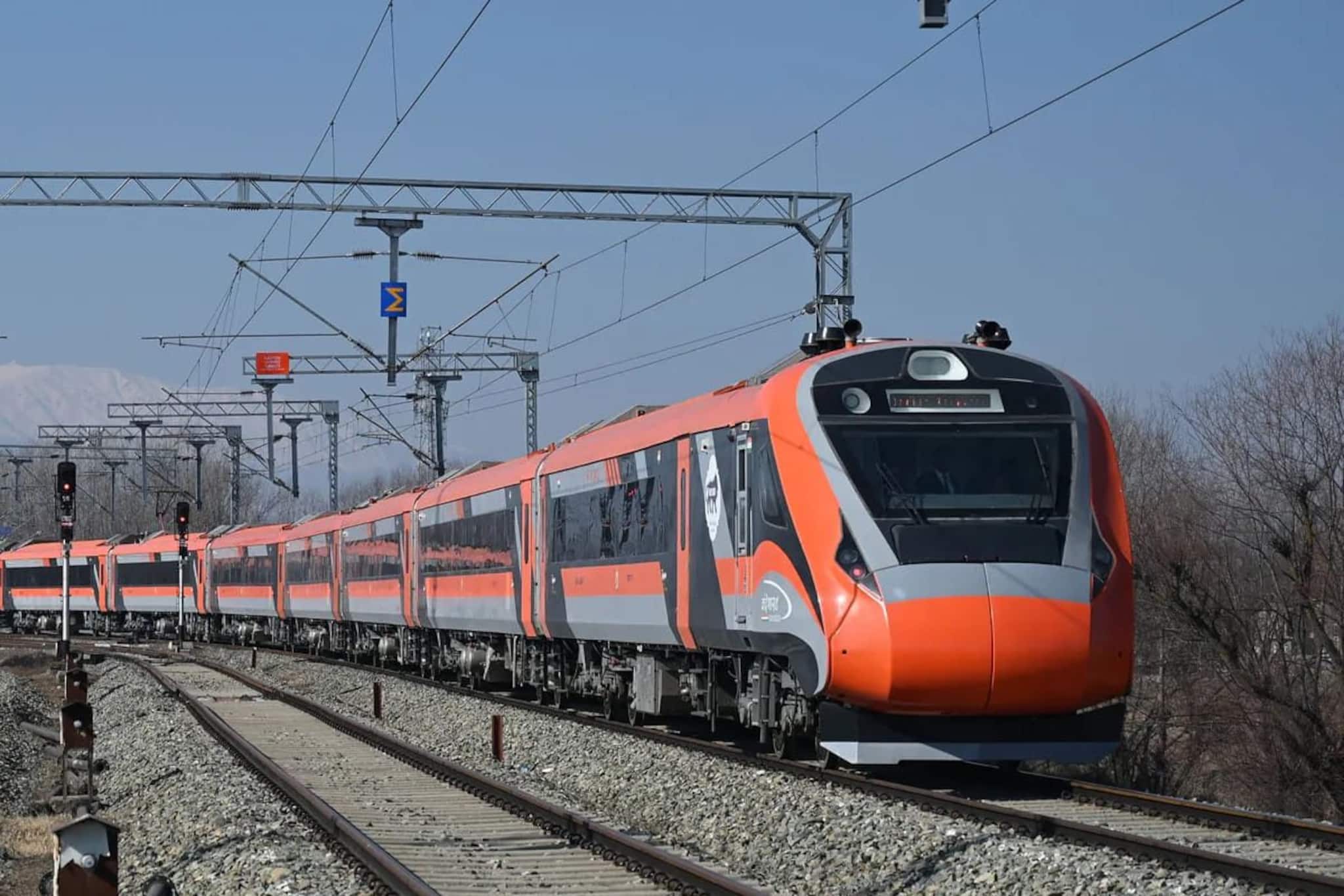 হাওড়া-কামাখ্যা বন্দে ভারত স্লিপারে চালু Emergency কোটা!কোন শ্রেণিতে কত আসন, নিয়ম কী?