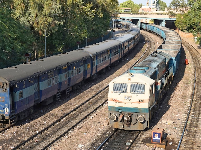  ১০ নভেম্বর বাতিল থাকবে ৬৮০৭৭/৬৮০৭৮ আদ্রা-ভাগা-আদ্রা মেমু প্যাসেঞ্জার। আগামী ১১ নভেম্বর বাতিল থাকবে ৬৮০৪৬/৬৮০৪৫ আসানসোল-আদ্রা-আসানসোল মেমু প্যাসেঞ্জার।