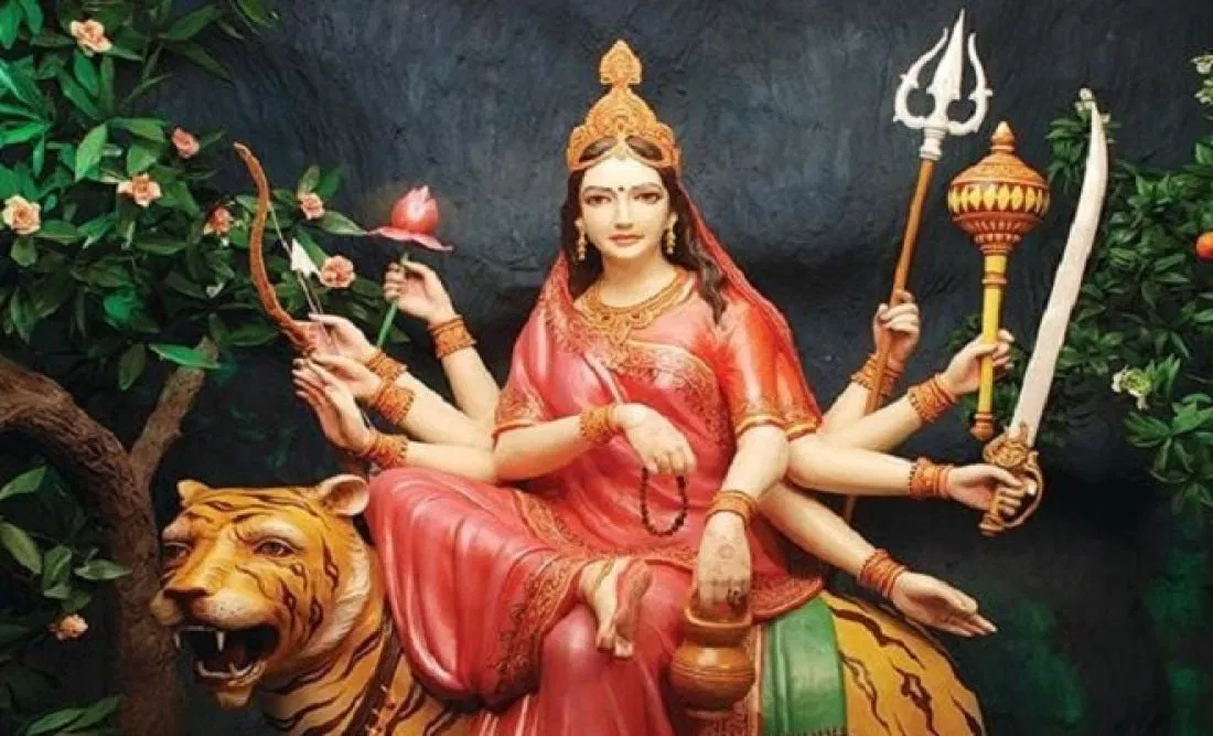  আগামীকাল, ২৪ সেপ্টেম্বর শারদীয়ার তৃতীয়া দিনটি বুধবার। অর্থাৎ ভগবান গণেশের দিন, আর এই দিন তিথি হবে আশ্বিন মাসের তৃতীয়া, যার ফলে মা চন্দ্রঘণ্টার পুজো হবে এই দিনে।
