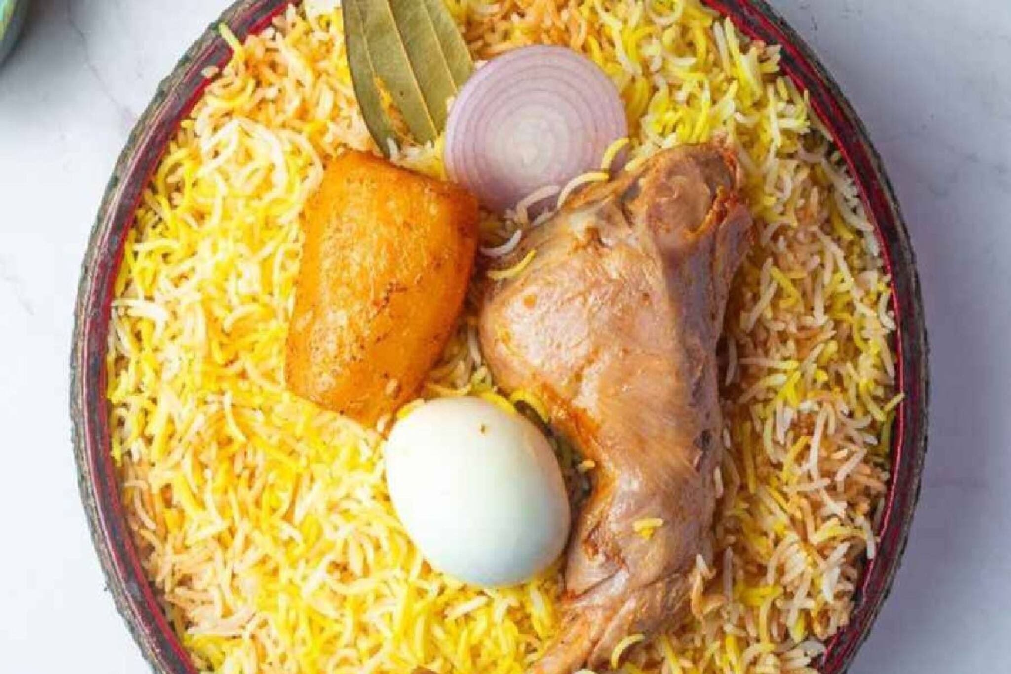 বিরিয়ানি শুনলেই জিভে জল! বলতে পারবেন বিরিয়ানির ইংরেজি কী? জানলে সত্যিই আপনি জিনিয়াস