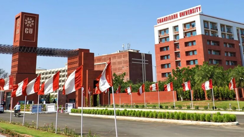 ১৯তম স্থানে থাকা চণ্ডীগড় বিশ্ববিদ্যালয় তার দ্রুত প্রবৃদ্ধি, বিশ্বব্যাপী শিক্ষার্থী বৈচিত্র্য এবং শক্তিশালী শিল্প অংশীদারিত্বের সাথে ক্যারিয়ার-ভিত্তিক প্রোগ্রামগুলির জন্য সুনাম অর্জন করেছে।