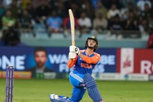 ১৬টা ছক্কা, ১২ বলে ৫০, ৩২ বলে সেঞ্চুরি! রবিবার সকালে যা হল...অভিষেক শর্মার তাণ্ডব