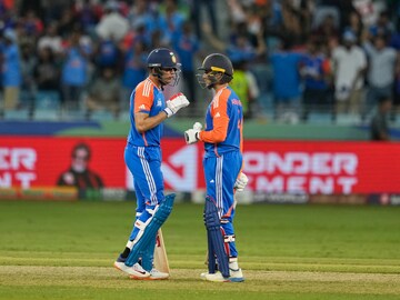 দুবাইতে অভিষেকের ব্যাটে মরু ঝড়! পাকিস্তান বোলারদের 'কচুকাটা' করলেন নতুন শর্মাজি