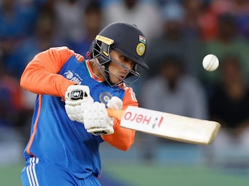 এতদিন যা পারেনি কোনও ভারতীয় ব্যাটার, সেই মহারেকর্ড এবার গড়লেন অভিষেক শর্মা এতদিন যা পারেনি কোনও ভারতীয় ব্যাটার, সেই মহারেকর্ড এবার গড়লেন অভিষেক শর্মা