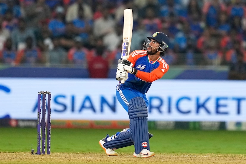তিলক জানান, ম্যাচ চলাকালীন আবেগ চরমে পৌঁছেছিল। পাকিস্তান দলের খেলোয়াড়রা একাধিকবার স্লেজিং করেছে, গালি দিলেও ভারতীয় খেলোয়াড়রা শান্ত থেকে জবাব দেন পারফরম্যান্সের মাধ্যমে। তিলক বলেন, “ওরা যতই কথার লড়াই করুক, আমরা মাঠে ব্যাট ও বলেই জবাব দিয়েছি।”