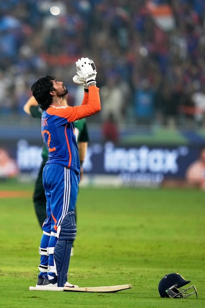 হ্যারিস রউফের নাম করে তিলক বলেন, “সে বিশ্বমানের বোলার হতে পারে, কিন্তু আমি জানি আমি সেরা ব্যাটসম্যানদের একজন।” শিবম দুবে আউট হয়ে যাওয়ার পর তিলকের উপর চাপ বাড়লেও তিনি দায়িত্বশীল ব্যাটিং করেন এবং ৬৯ রানে অপরাজিত থেকে ভারতকে জয় এনে দেন।