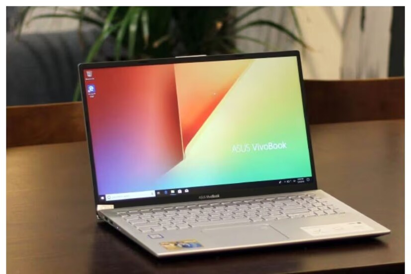 ASUS Vivobook 15 - ASUS Vivobook 15-এর দাম রাখা হয়েছে ৪৮,৯৯০ টাকা। এই ল্যাপটপে ১৩তম প্রজন্মের Intel Core i5 প্রসেসর, ১৬GB দ্রুত RAM এবং ৫১২GB SSD রয়েছে। ১৫.৬ ইঞ্চি ফুল এইচডি ডিসপ্লে স্পষ্ট ভিজ্যুয়াল দেয়। ল্যাপটপে যে কোনও আলোতে টাইপ করার জন্য একটি ব্যাকলিট কীবোর্ড এবং ১৮০° লে-ফ্ল্যাট হিঞ্জ রয়েছে যা স্ক্রিন শেয়ারিংয়ের কাজে আসে। উন্নত ভিডিও কলের জন্য Vivobook 15-এ ASUS AI নয়েজ-ক্যান্সেলিং প্রযুক্তিও রয়েছে যা মাইক্রোফোন এবং ইনকামিং অডিও উভয়ের জন্য ব্যাকগ্রাউন্ড নয়েজ কমাতে সাহায্য করে। 