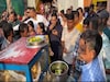 মেয়েকে নিয়ে ঠাকুর দেখলেন, ফুচকা খেলেন অভিষেক বন্দ্যোপাধ্যায়! দেখুন ভিডিও