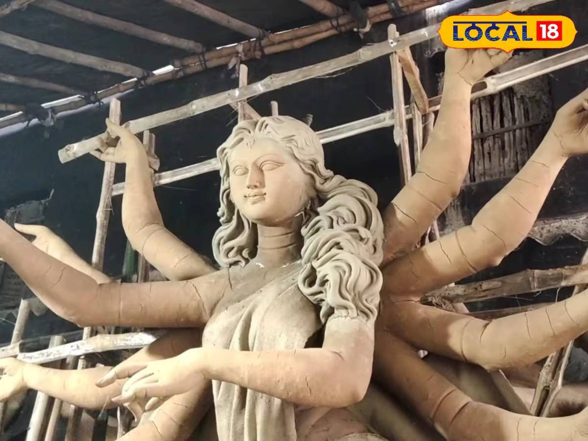 দুর্গাপুজোর আগে মাথায় হাত! বড় চ্যালেঞ্জের মুখে মৃৎশিল্পীরা, ফিরিয়ে দিচ্ছেন প্রতিমার বায়না
