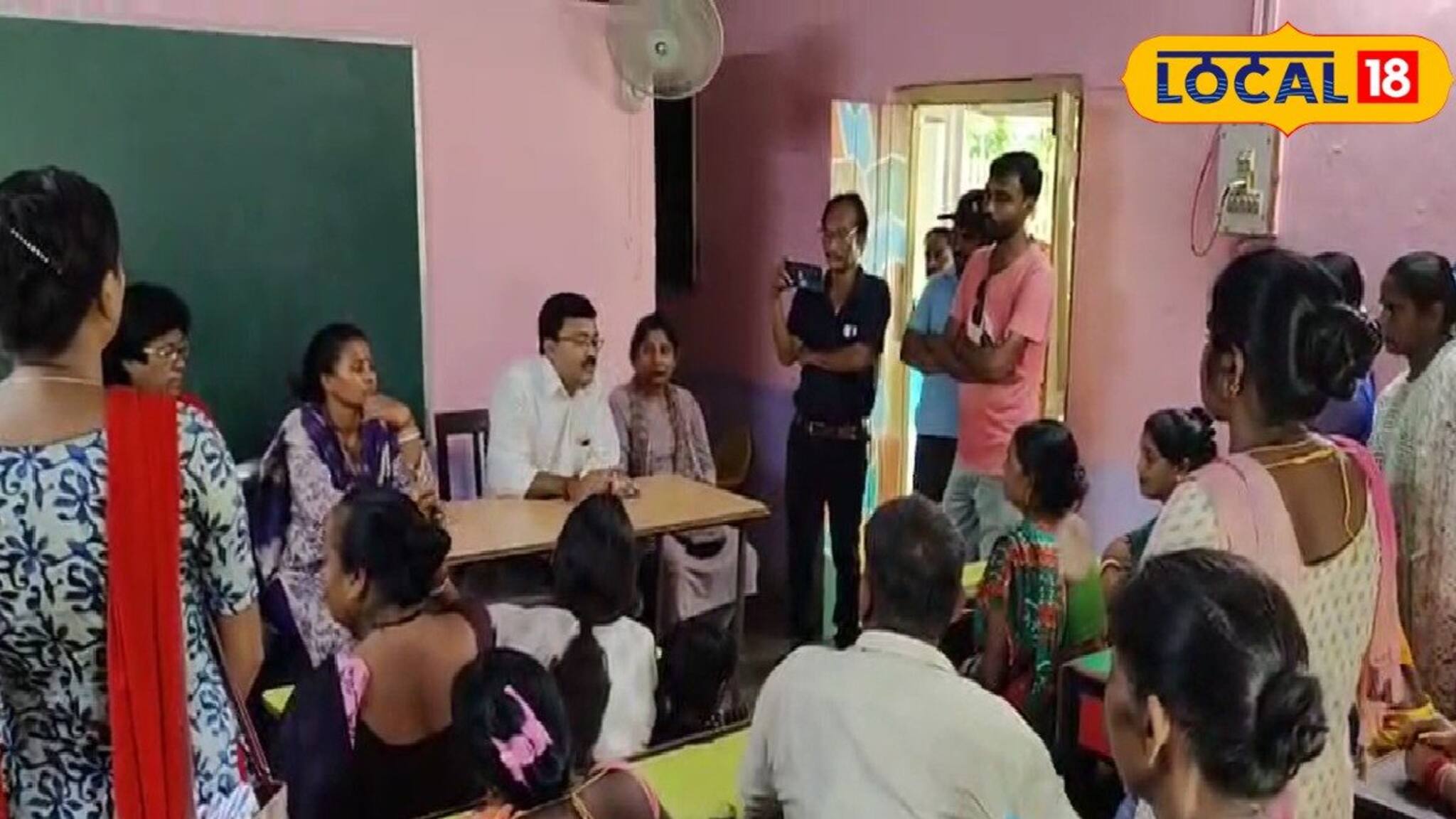 রেল এলাকাকে রাজ্য সরকারের ত্রিস্তর পঞ্চায়েতের আওতায় আনার দাবি