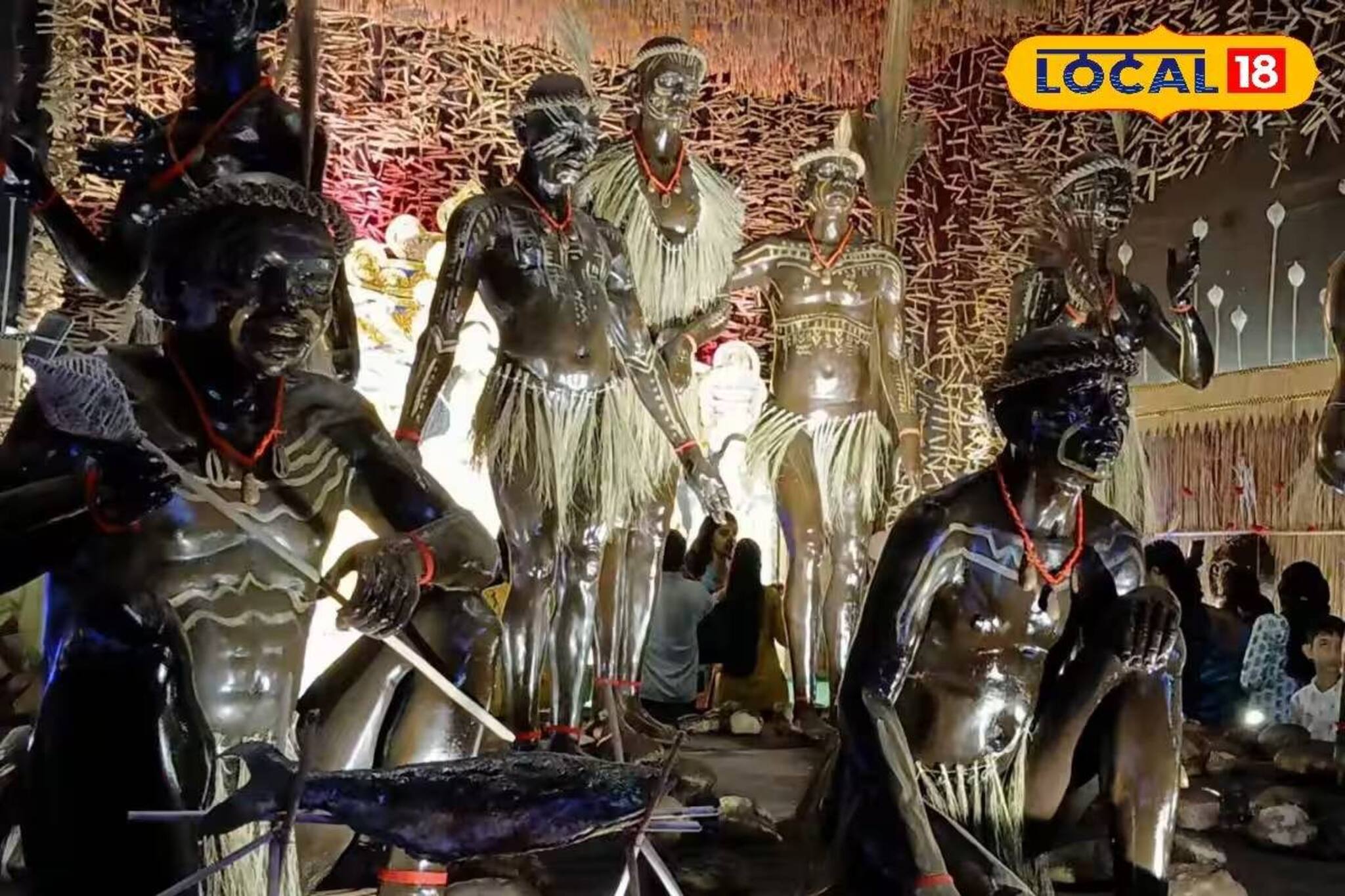 দুর্গাপুজোর থিমে আন্দামানের জারোয়া উপজাতি! কলকাতাকেও টেক্কা দিচ্ছে বর্ধমানের 'এই' পুজো