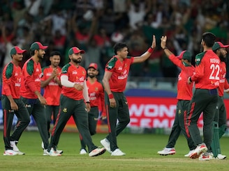 বাংলাদেশের সামনে ধরাশায়ী পাকিস্তানের ব্যাটিং, নাগিন ডান্স সেলিব্রেশন সময়ের অপেক্ষা!