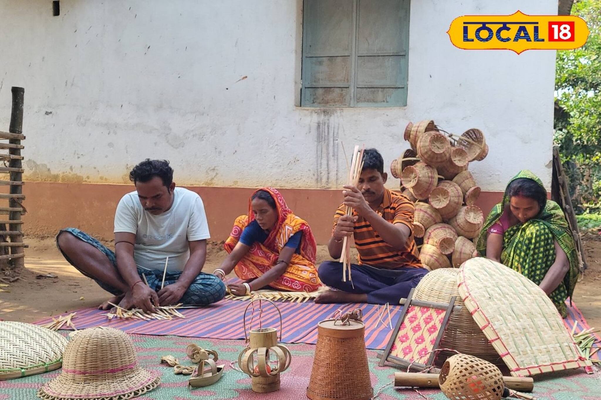 পুজো এলেই বাড়ে ব্যবসা! জোটে লক্ষ্মী, বিকল্প আয়ের পথ দেখাচ্ছে জঙ্গলমহল