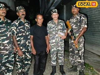 বাংলাদেশি গ্রেফতার 