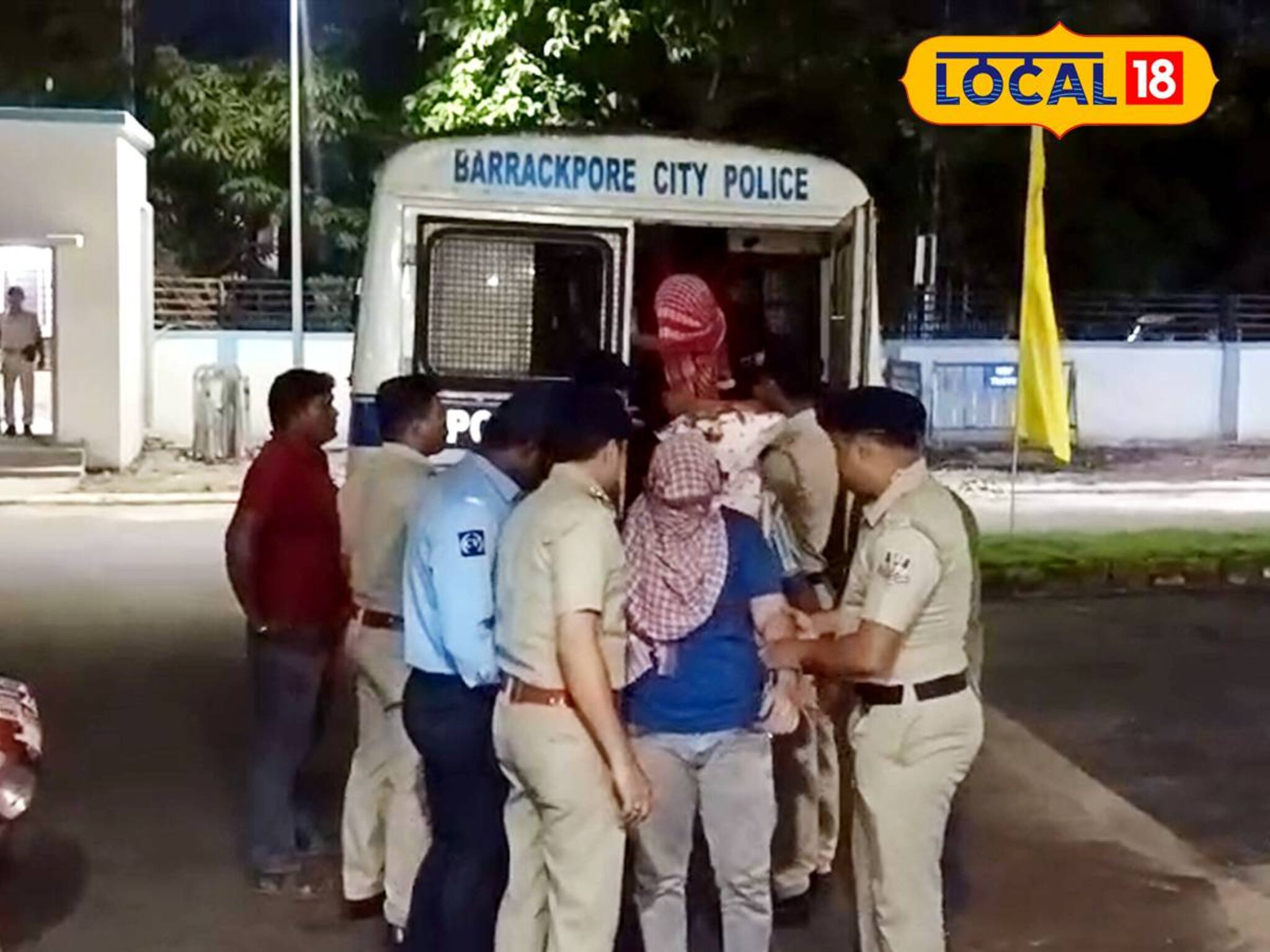 সাইবার প্রতারণার বিরুদ্ধে 'অ্যাকশন'! উদ্ধার হল স্মার্টফোন, ল্যাপটপ, লক্ষাধিক টাকা সহ...!