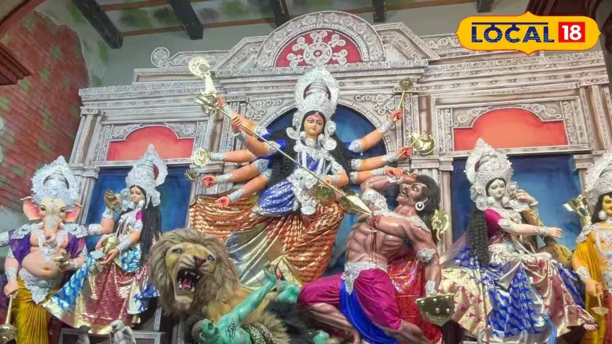 রাজবাড়ির আদলে মণ্ডপ, নজর কাড়ছে প্রতিমা! বীরভূমের 'এই' বিগ বাজেট পুজোয় এবারেও চমক