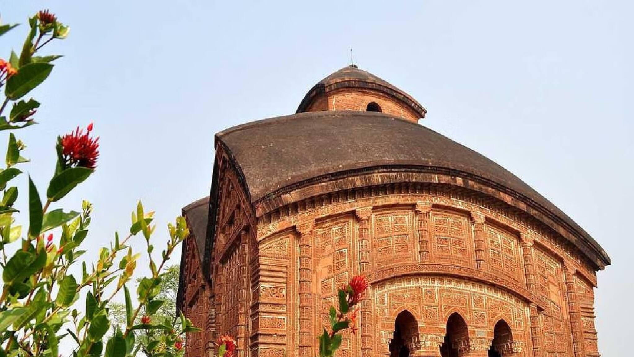 বিষ্ণুপুরে টেরাকোটা মন্দিরের পাশাপাশি পছন্দের জায়গা হয়ে উঠেছে লালবাঁধ!