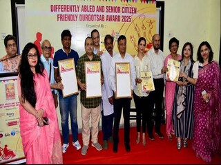 দৃষ্টিহীনদের জন্য পুজোয় ব্রেইল গাইডের উদ্বোধন৷