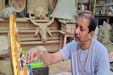 ছোট্ট প্রতিমা, বর্ধমানের শিল্পীর তৈরি দুর্গা মূর্তি পাড়ি দিল কানাডায়!