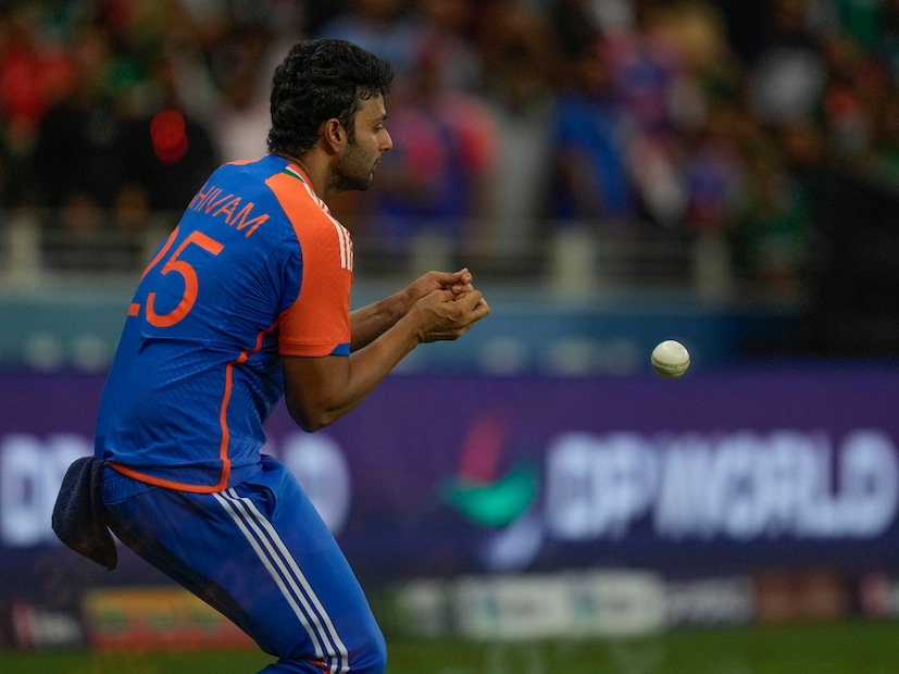 টুর্নামেন্টে ভারত এখন পর্যন্ত মোট ১২টি ক্যাচ ফেলেছে, যা এই আসরে যেকোনও দলের মধ্যে সর্বোচ্চ। হংকং ও চিনের মতো দুর্বল দলগুলির ১১টি করে ক্যাচ ফেলার রেকর্ড ভেঙে দিয়েছে ভারত। এই অবস্থায় ফাইনালের মতো গুরুত্বপূর্ণ ম্যাচে ভারতের ফিল্ডিং সমস্যা দলের জন্য বড় চ্যালেঞ্জ হতে পারে।