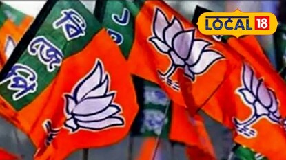 বিজেপির ধর্নাস্থলে উত্তেজনা। ফাইল ছবি বিজেপির ধর্নাস্থলে উত্তেজনা। ফাইল ছবি