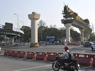 চিংড়িহাটা নিয়ে এত টানাটানি কেন?