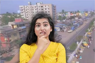 কোন জায়গার নাম উল্টো লিখলেও সোজা দেখায়? তাও আবার ৩টি ভাষাতেই! রয়েছে আমাদের কাছেই!