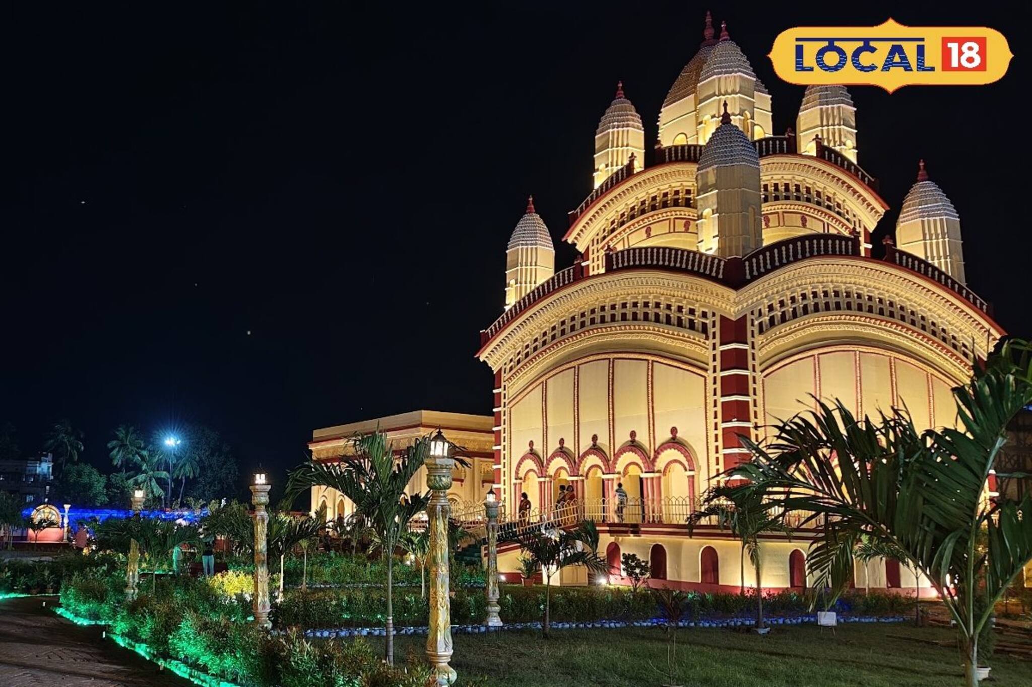 ২০ বিঘা জমিতে হুবহু দক্ষিণেশ্বর মন্দির! এবার পুজোয় মুর্শিদাবাদে মেগা হিট 'এই' পুজো